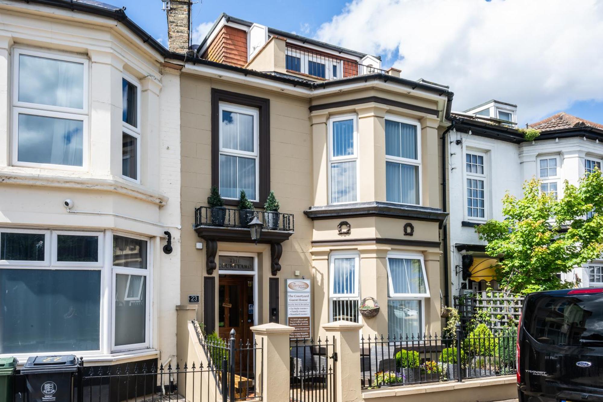 The Courtyard Guest House Great Yarmouth Eksteriør bilde