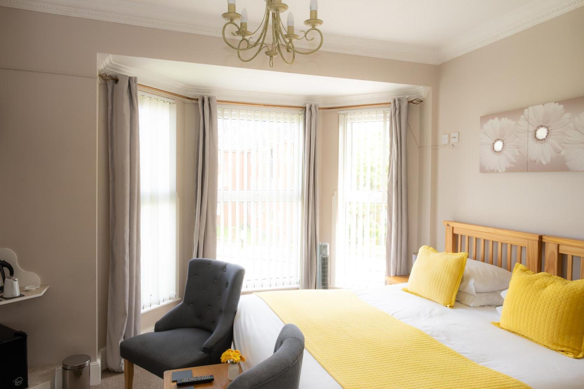 The Courtyard Guest House Great Yarmouth Eksteriør bilde