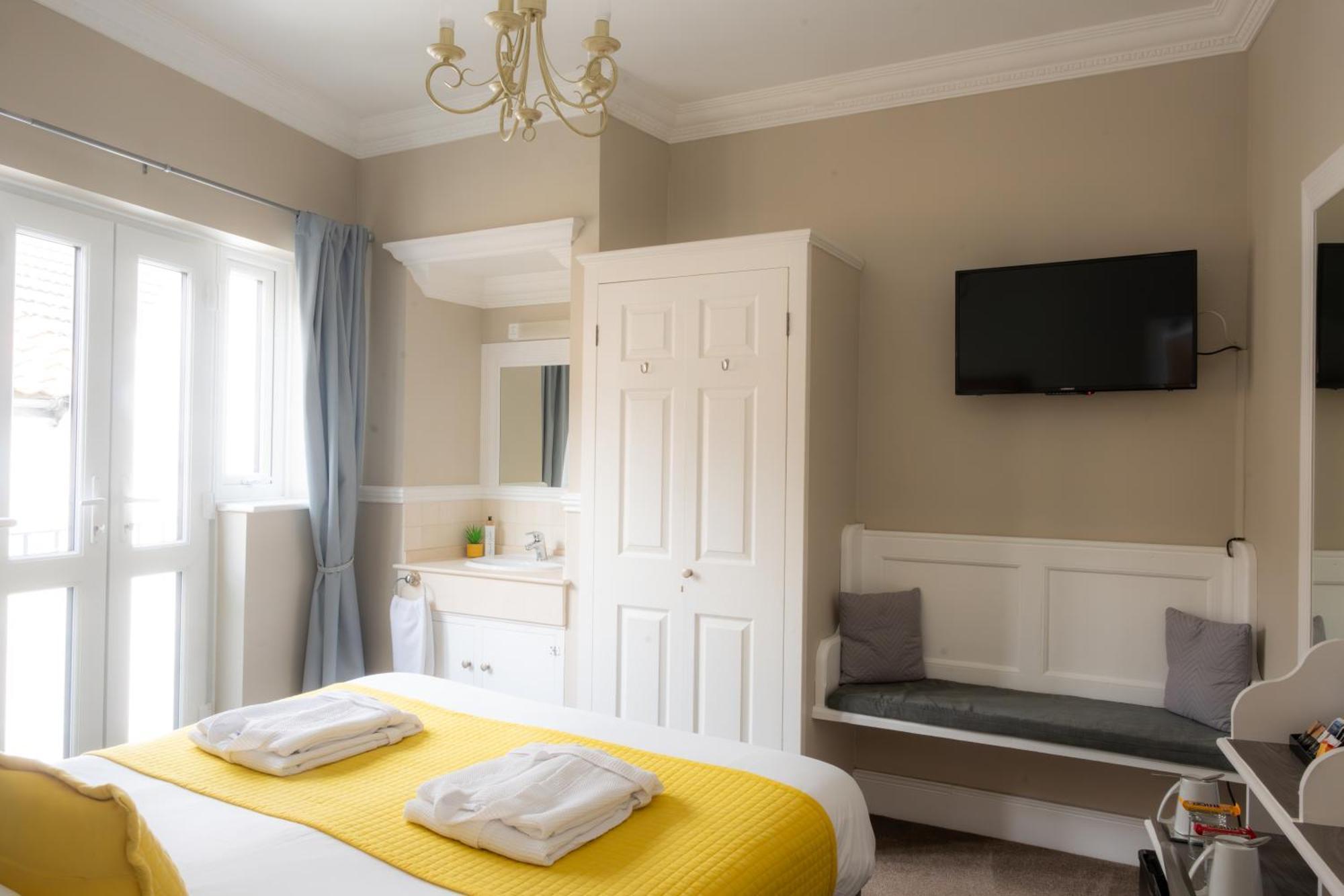 The Courtyard Guest House Great Yarmouth Eksteriør bilde