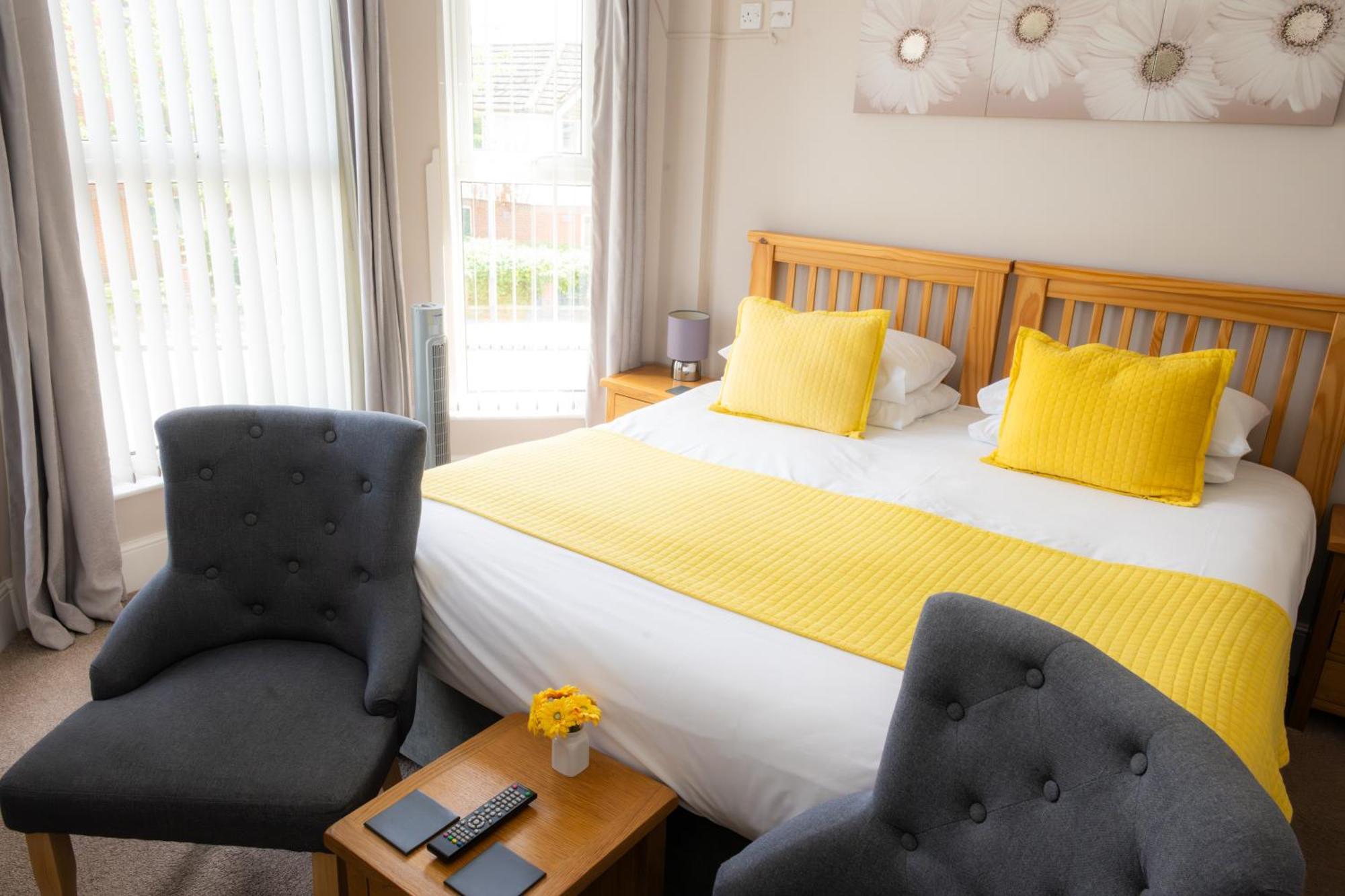 The Courtyard Guest House Great Yarmouth Eksteriør bilde