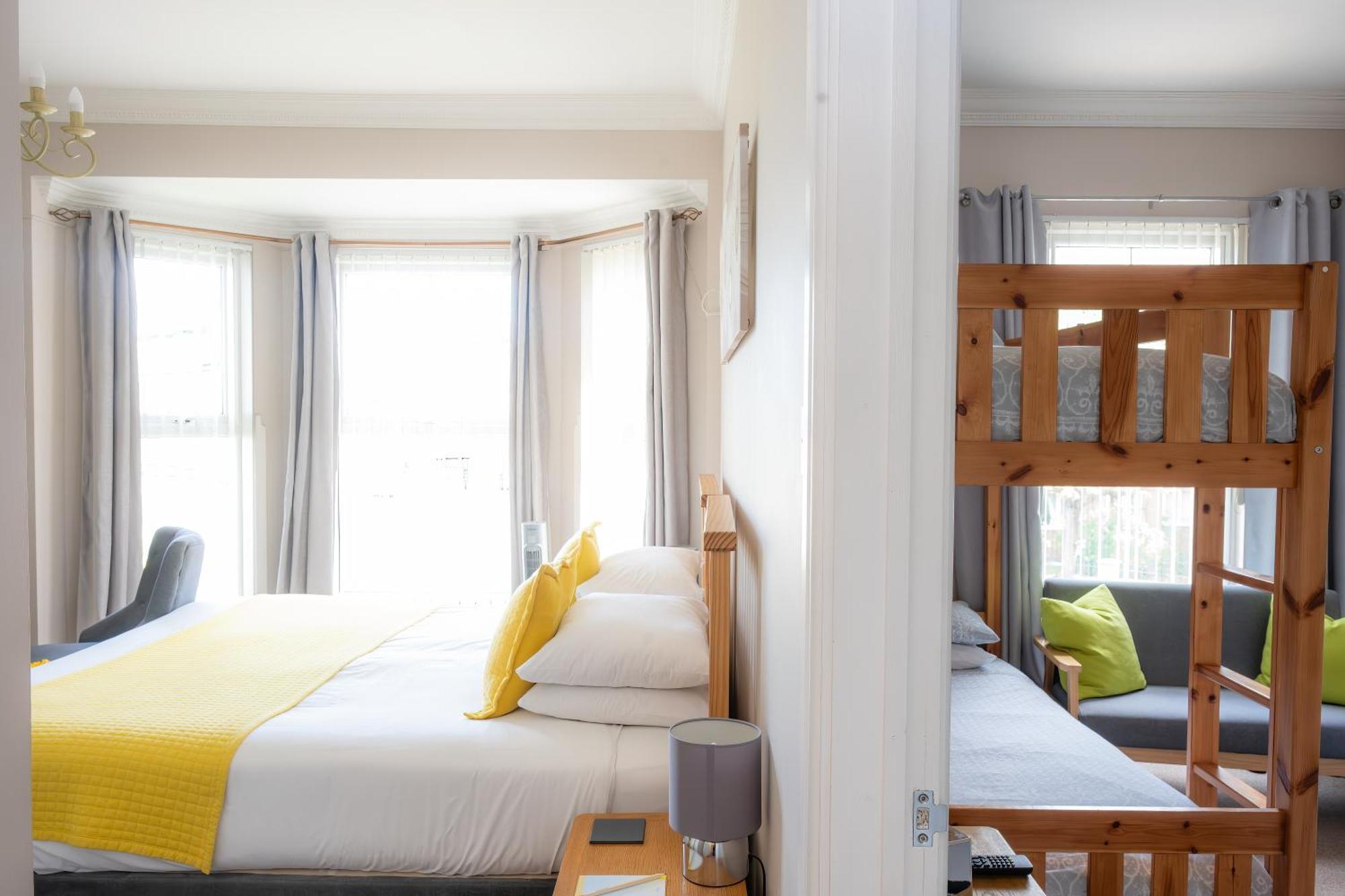 The Courtyard Guest House Great Yarmouth Eksteriør bilde