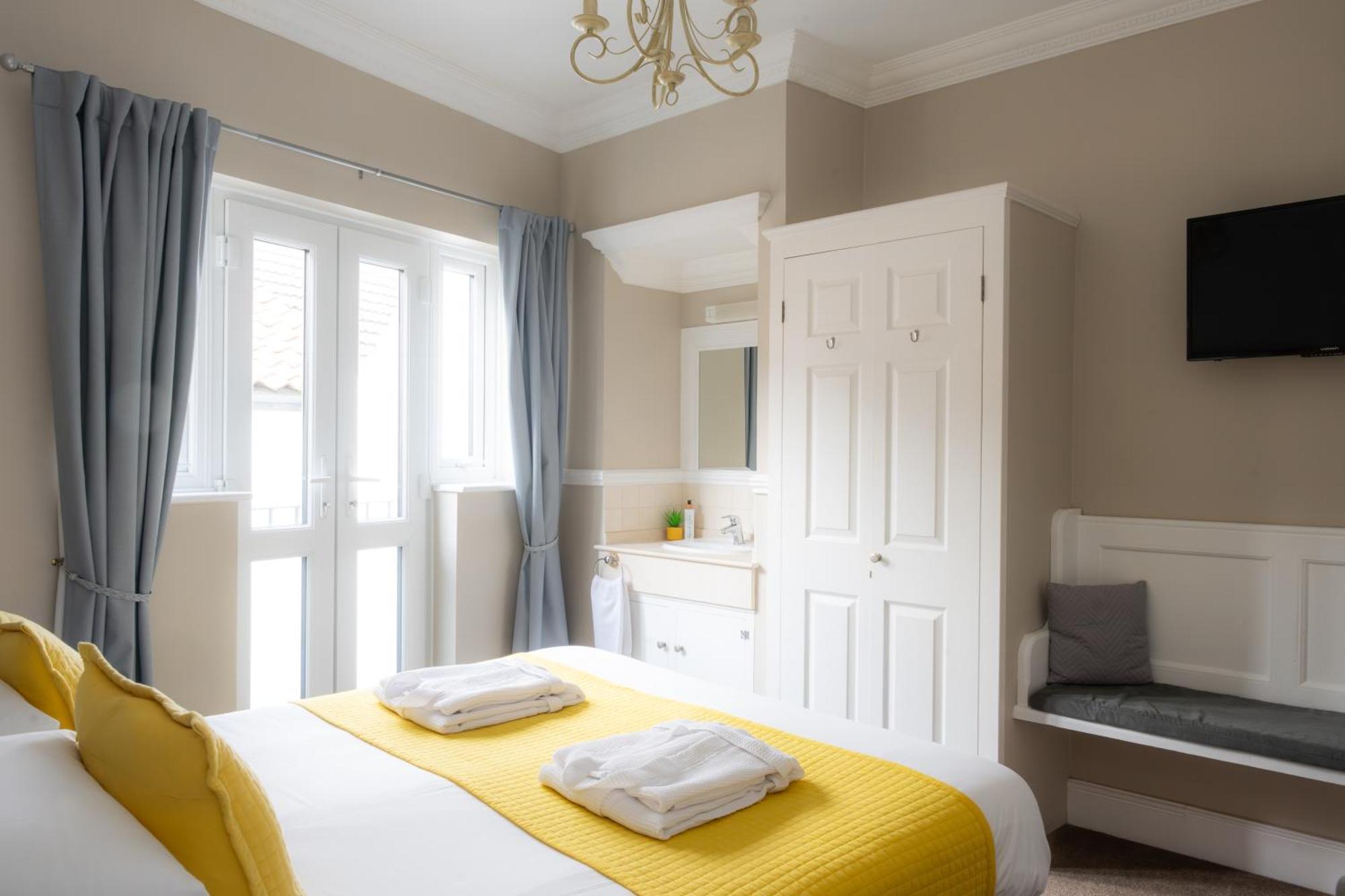 The Courtyard Guest House Great Yarmouth Eksteriør bilde