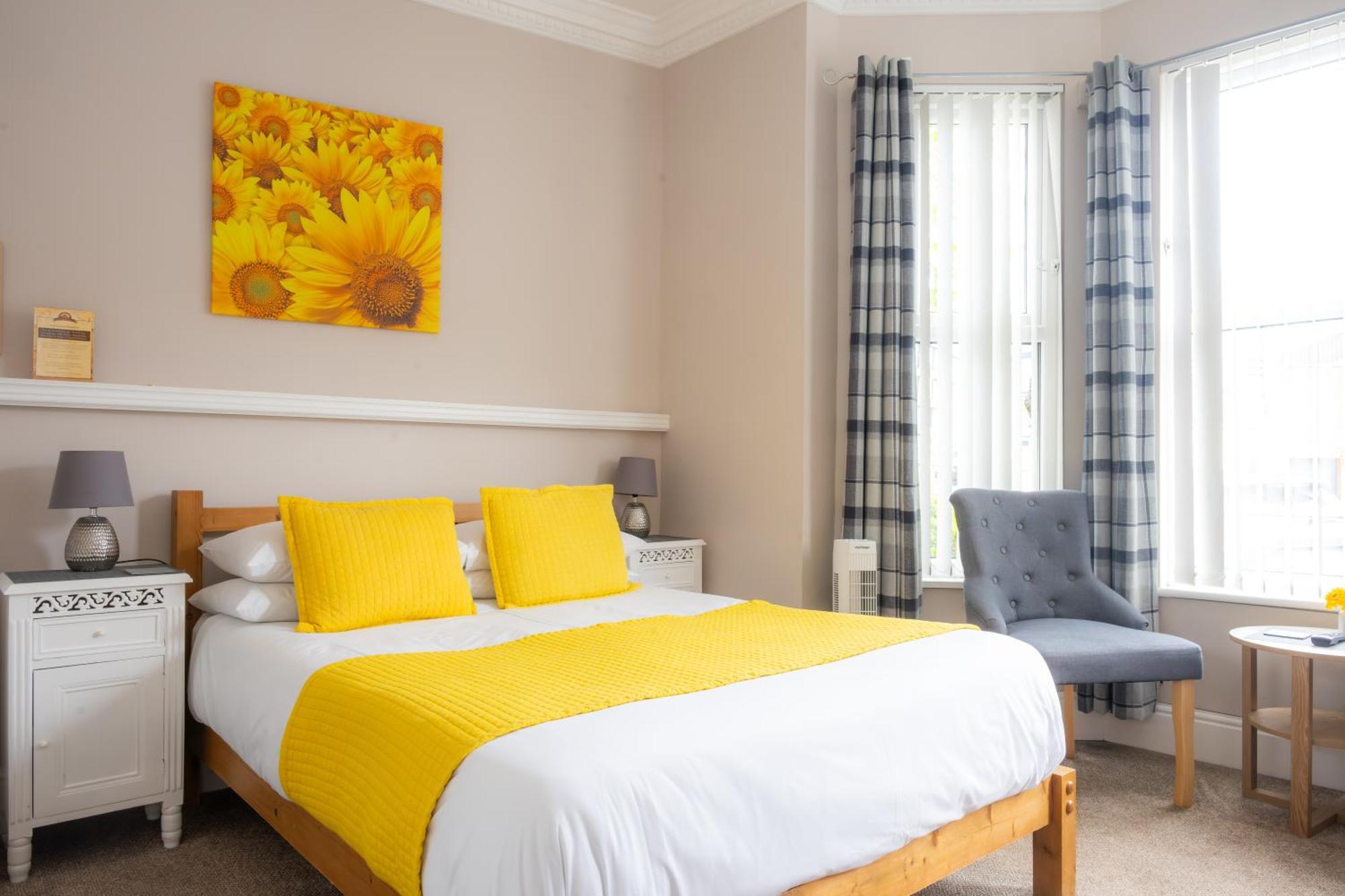 The Courtyard Guest House Great Yarmouth Eksteriør bilde